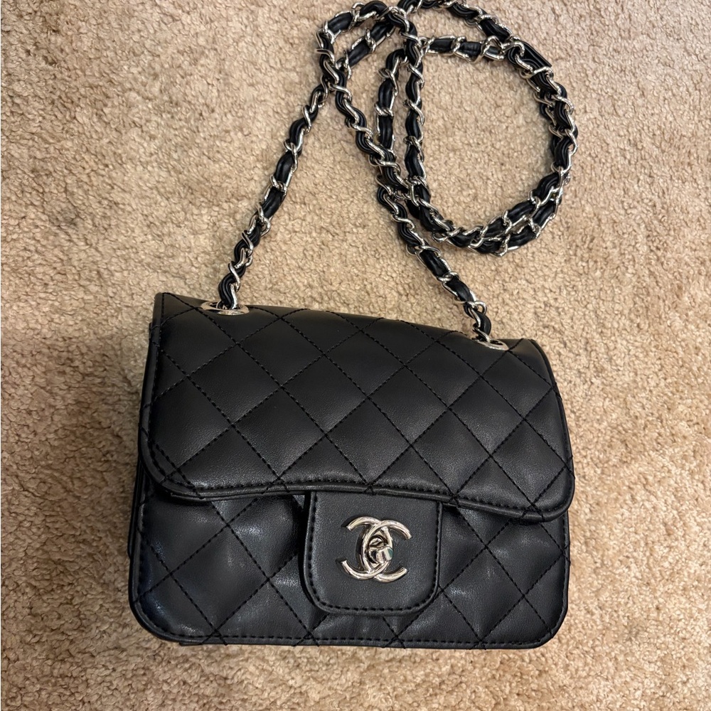 Black Quilted Leather Shoulder Bag chanel